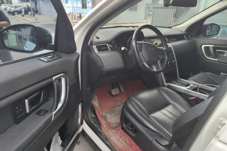 Used Land Rover Discovery Sport 2017 2.0T HSE Driver Seat
