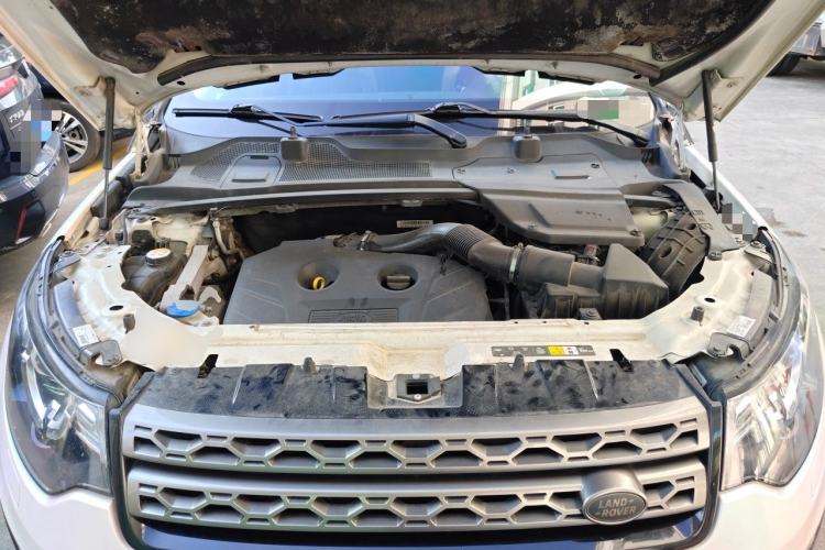 Used Land Rover Discovery Sport 2017 2.0T SE Engine Bay