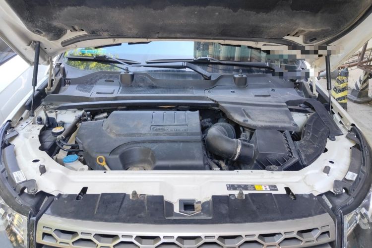 Used Land Rover Discovery Sport 2017 2.0T SE Engine Bay