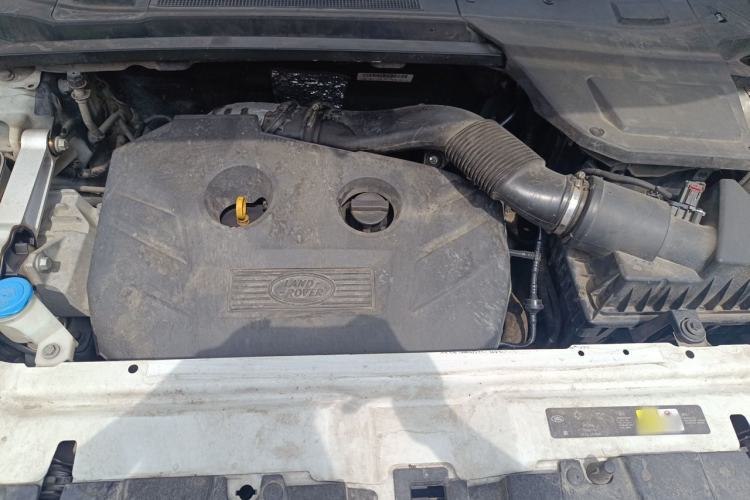 Used Land Rover Discovery Sport 2017 2.0T SE Engine Bay