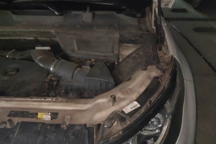 Used Land Rover Discovery Sport 2017 2.0T SE Engine Bay Left