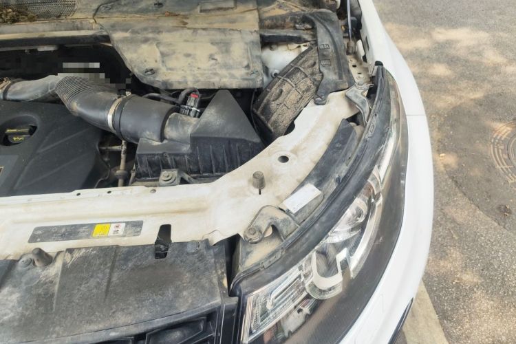 Used Land Rover Discovery Sport 2017 2.0T HSE Engine Bay Left