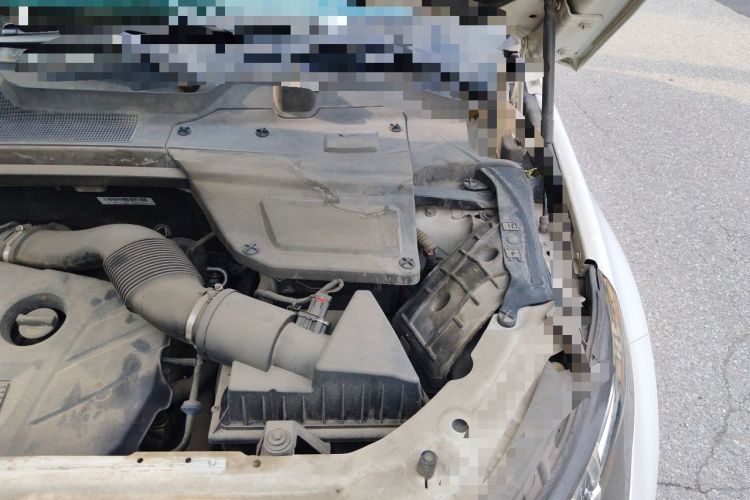 Used Land Rover Discovery Sport 2017 2.0T SE Engine Bay Left