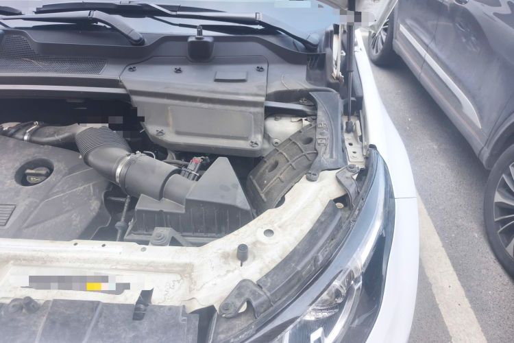 Used Land Rover Discovery Sport 2017 2.0T HSE Engine Bay Left