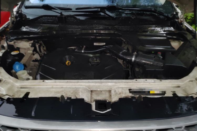 Used Land Rover Discovery Sport 2017 2.0T SE Engine Bay