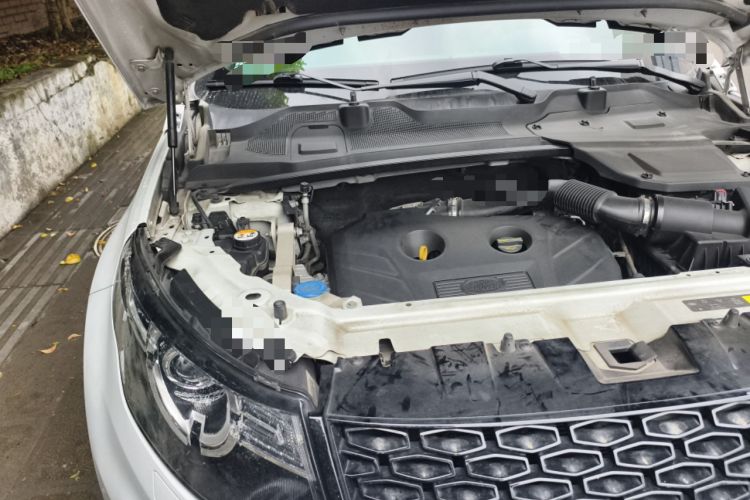 Used Land Rover Discovery Sport 2017 2.0T HSE Engine Bay Right