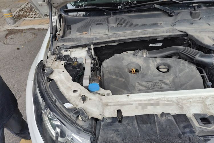 Used Land Rover Discovery Sport 2017 2.0T HSE Engine Bay Right
