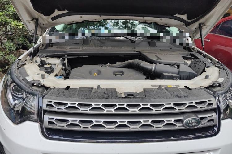 Used Land Rover Discovery Sport 2017 2.0T SE Engine Bay