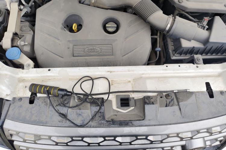 Used Land Rover Discovery Sport 2017 2.0T SE Engine Bay