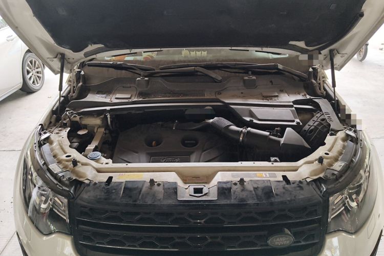 Used Land Rover Discovery Sport 2017 2.0T HSE Engine Bay