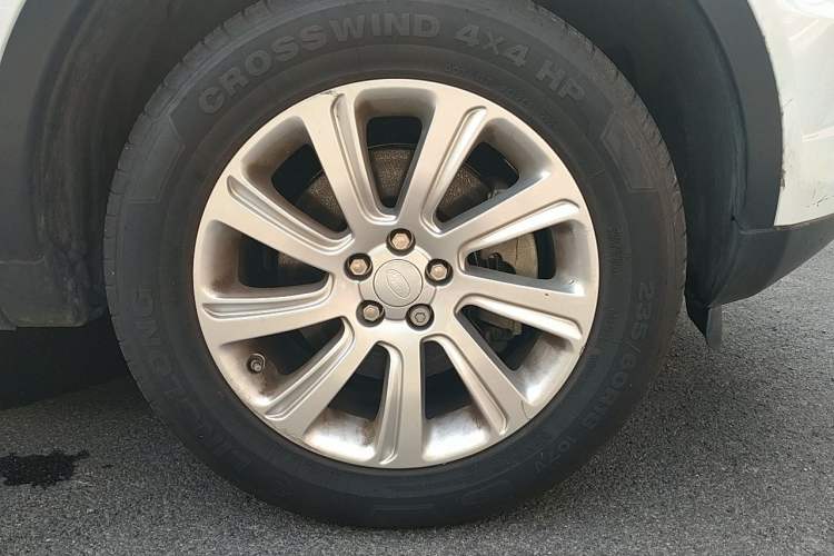 Used Land Rover Discovery Sport 2017 2.0T PURE Exterior 1