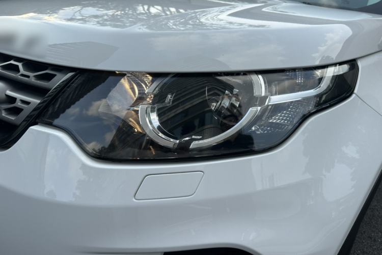 Used Land Rover Discovery Sport 2017 2.0T PURE Exterior 1