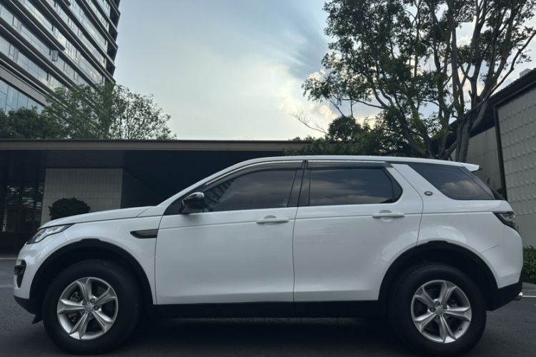 Used Land Rover Discovery Sport 2017 2.0T PURE Exterior 11