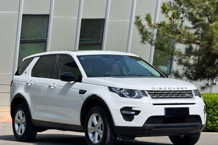 Used Land Rover Discovery Sport 2017 2.0T PURE Exterior 2