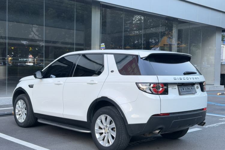Used Land Rover Discovery Sport 2017 2.0T PURE Exterior 3