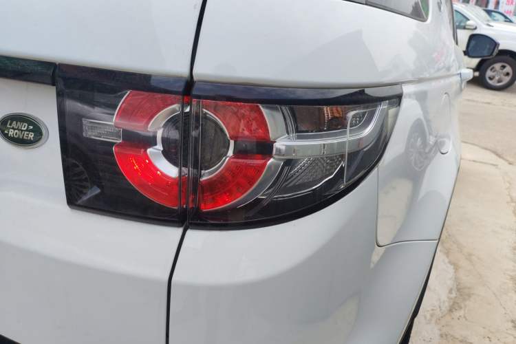 Used Land Rover Discovery Sport 2017 2.0T PURE Exterior 3