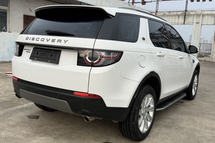 Used Land Rover Discovery Sport 2017 2.0T SE Exterior 4