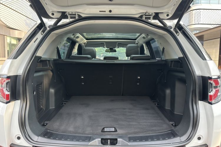 Used Land Rover Discovery Sport 2017 2.0T PURE Exterior 5