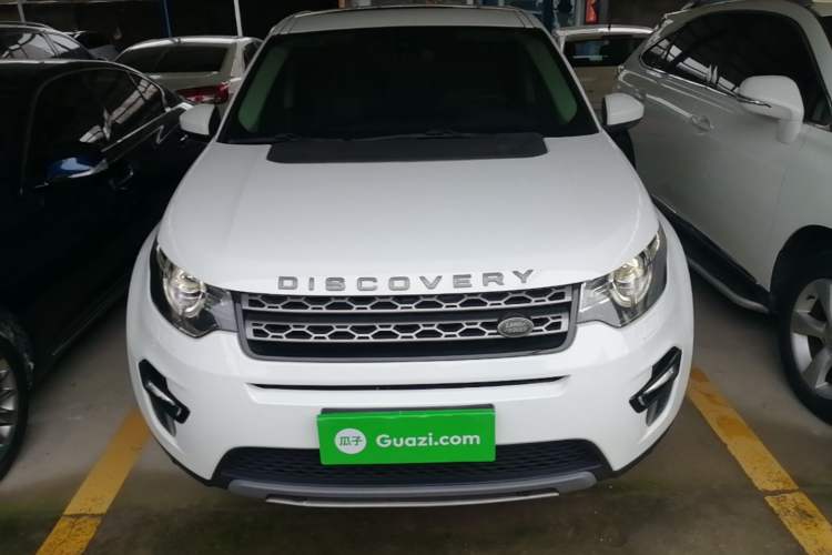 Used Land Rover Discovery Sport 2017 2.0T SE Front