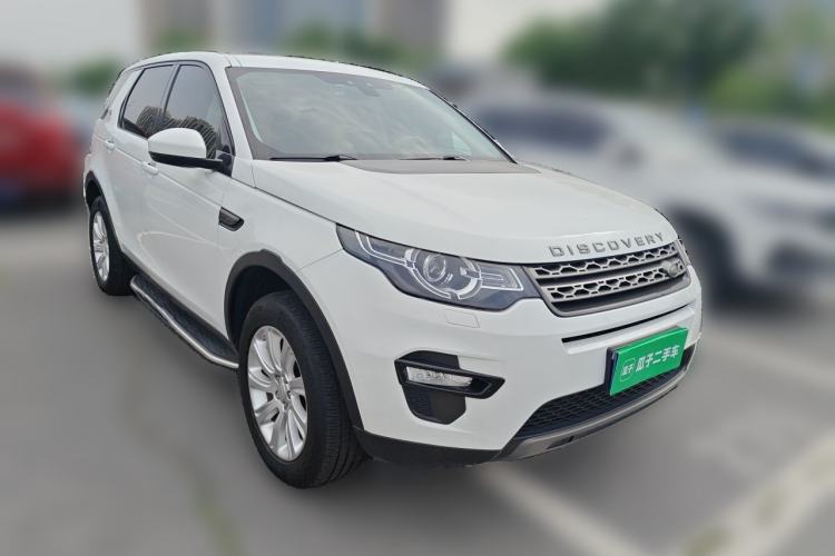 Used Land Rover Discovery Sport 2017 2.0T SE Front Right 45 Deg