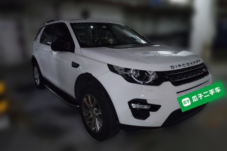 Used Land Rover Discovery Sport 2017 2.0T PURE Front Right 45 Deg