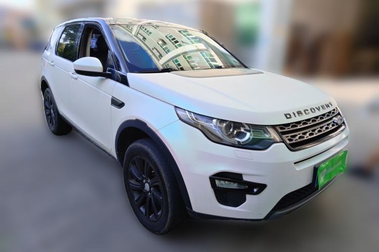 Used Land Rover Discovery Sport 2017 2.0T SE Front Right 45 Deg