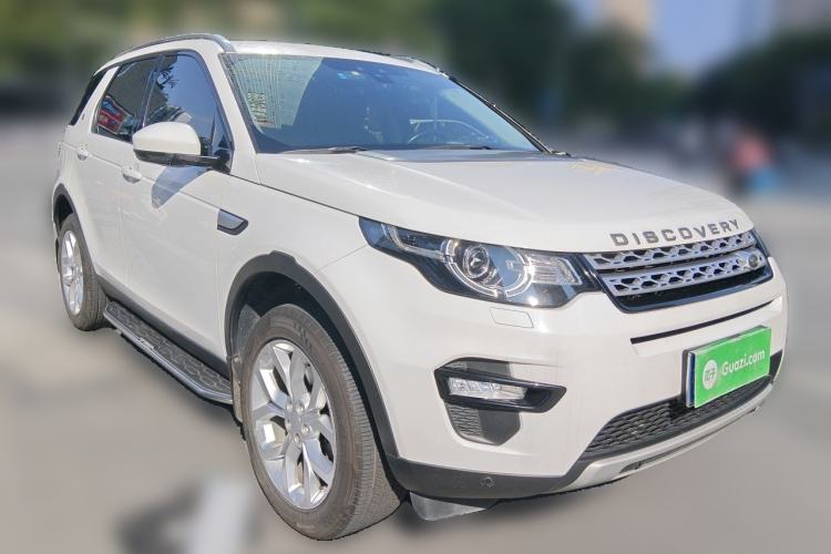 Used Land Rover Discovery Sport 2017 2.0T HSE Front Right 45 Deg