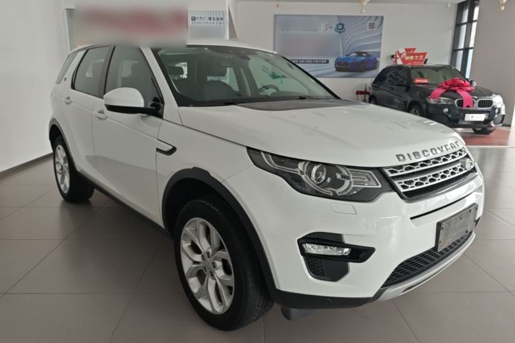 Used Land Rover Discovery Sport 2017 2.0T HSE Front Right 45 Deg