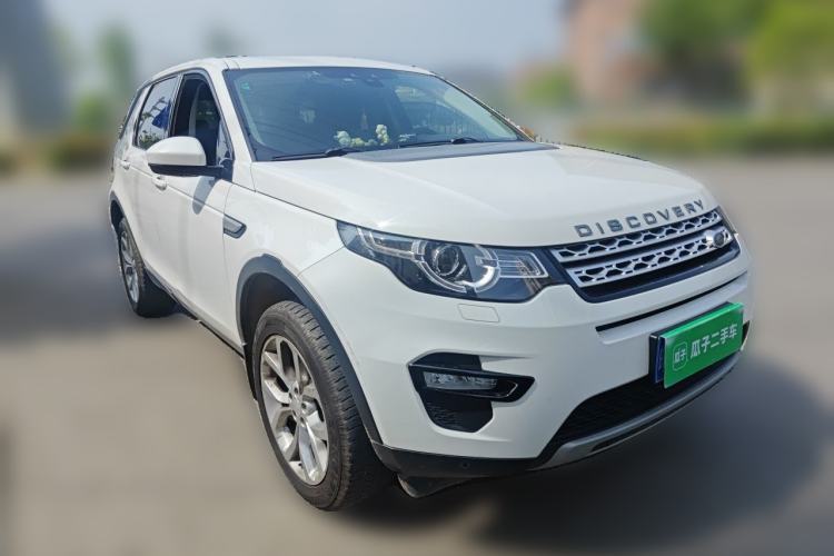 Used Land Rover Discovery Sport 2017 2.0T HSE Front Right 45 Deg