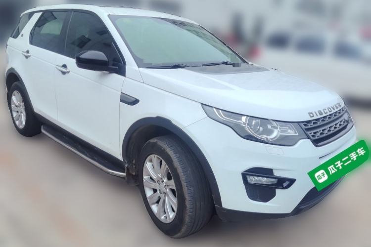 Used Land Rover Discovery Sport 2017 2.0T PURE Front Right 45 Deg