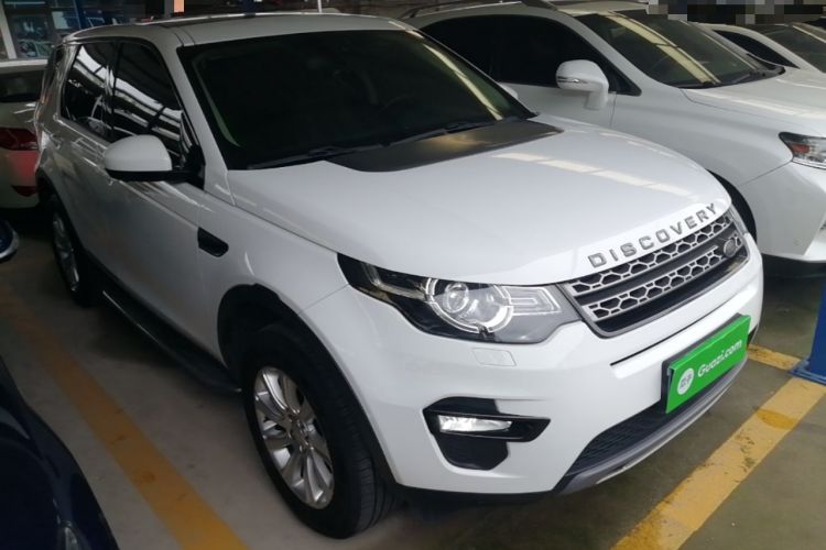 Used Land Rover Discovery Sport 2017 2.0T SE Front Right 45 Deg