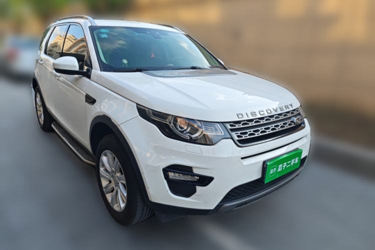 Used Land Rover Discovery Sport 2017 2.0T SE Front Right 45 Deg