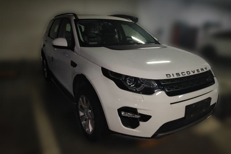 Used Land Rover Discovery Sport 2017 2.0T SE Front Right 45 Deg