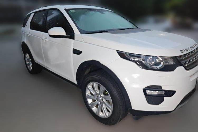 Used Land Rover Discovery Sport 2017 2.0T SE Front Right 45 Deg