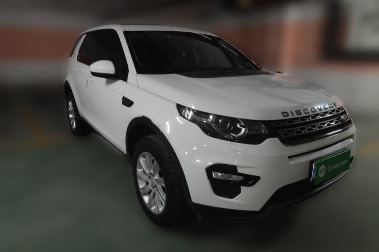 Used Land Rover Discovery Sport 2017 2.0T SE Front Right 45 Deg