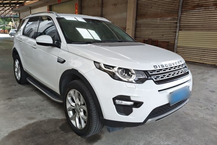 Used Land Rover Discovery Sport 2017 2.0T HSE Front Right 45 Deg