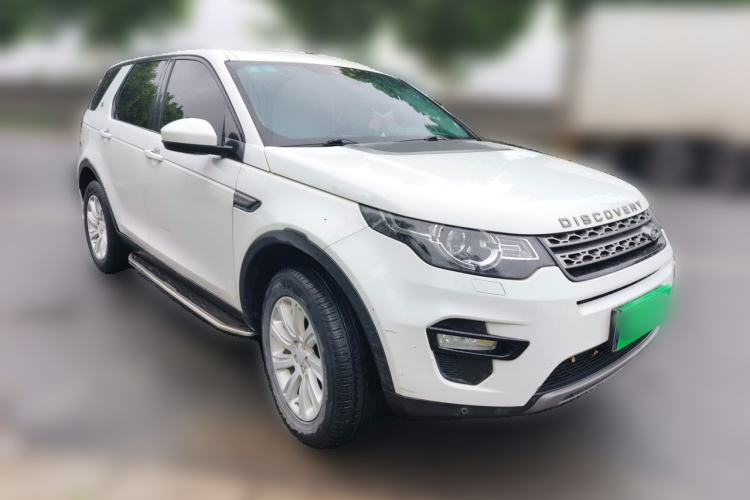 Used Land Rover Discovery Sport 2017 2.0T SE Front Right 45 Deg