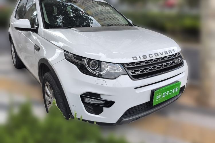 Used Land Rover Discovery Sport 2017 2.0T SE Front Right 45 Deg