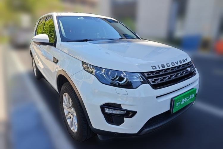 Used Land Rover Discovery Sport 2017 2.0T SE Front Right 45 Deg