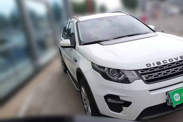 Used Land Rover Discovery Sport 2017 2.0T SE Front Right 45 Deg