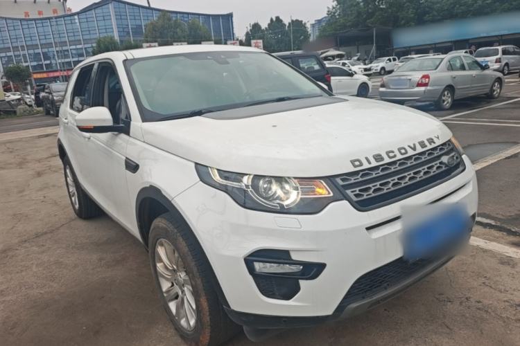 Used Land Rover Discovery Sport 2017 2.0T SE Front Right 45 Deg