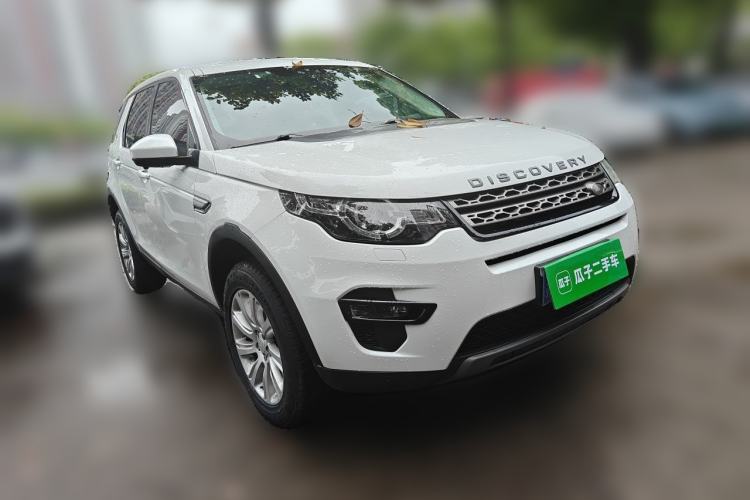Used Land Rover Discovery Sport 2017 2.0T SE Front Right 45 Deg