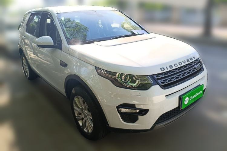 Used Land Rover Discovery Sport 2017 2.0T SE Front Right 45 Deg