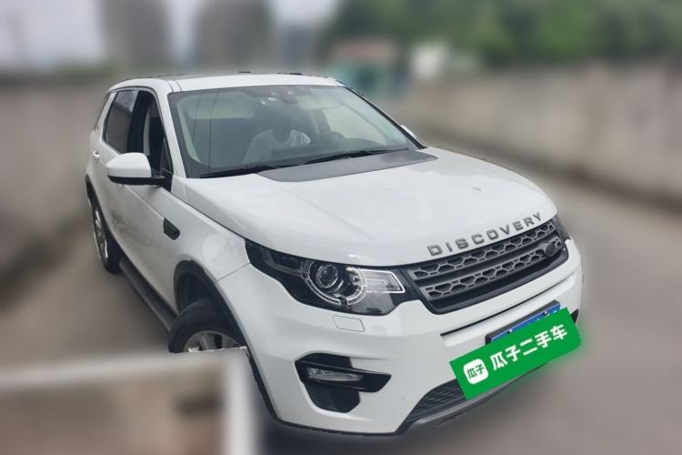 Used Land Rover Discovery Sport 2017 2.0T SE Front Right 45 Deg