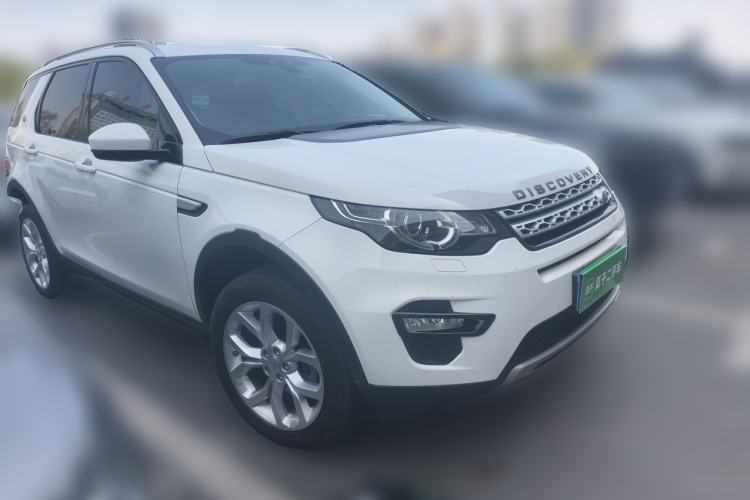 Used Land Rover Discovery Sport 2017 2.0T HSE Front Right 45 Deg