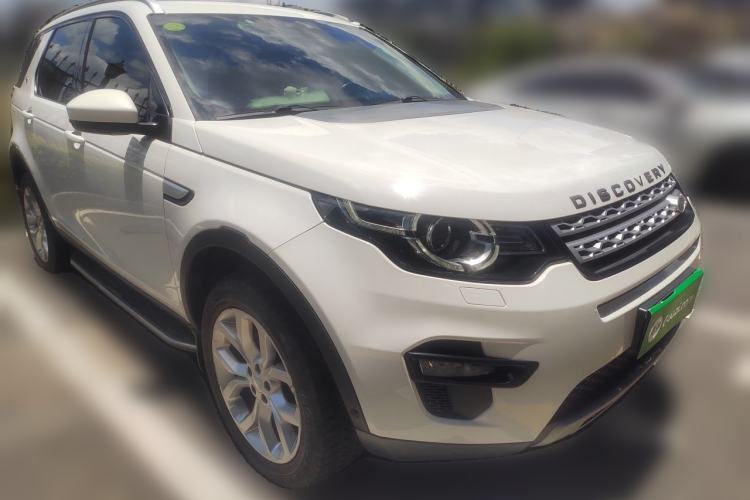 Used Land Rover Discovery Sport 2017 2.0T HSE Front Right 45 Deg