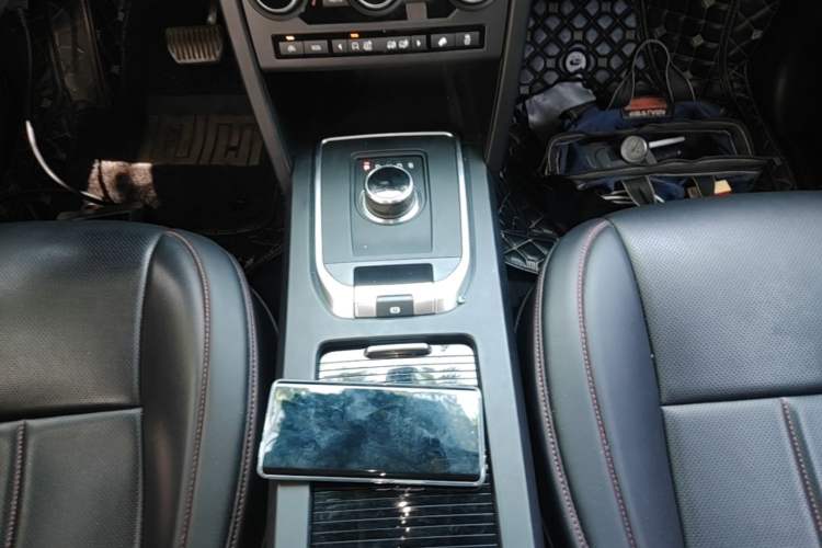 Used Land Rover Discovery Sport 2017 2.0T PURE Gear Lever