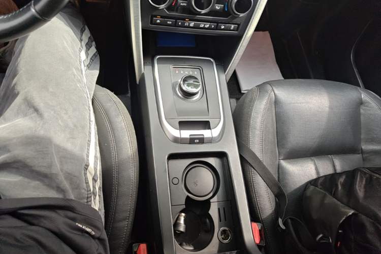 Used Land Rover Discovery Sport 2017 2.0T HSE Gear Lever