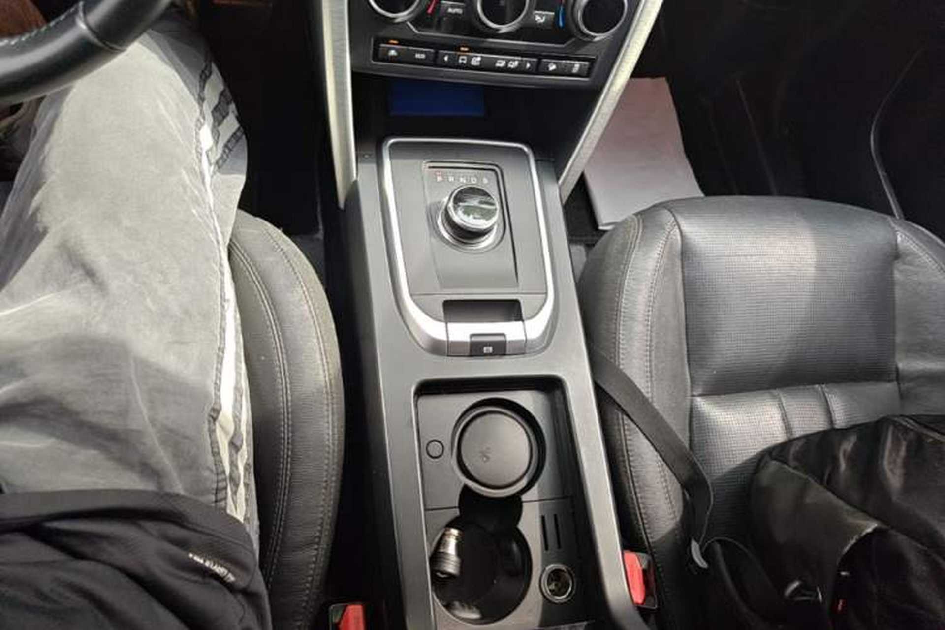 Used Land Rover Discovery Sport 2017 2.0T HSE Gear Lever