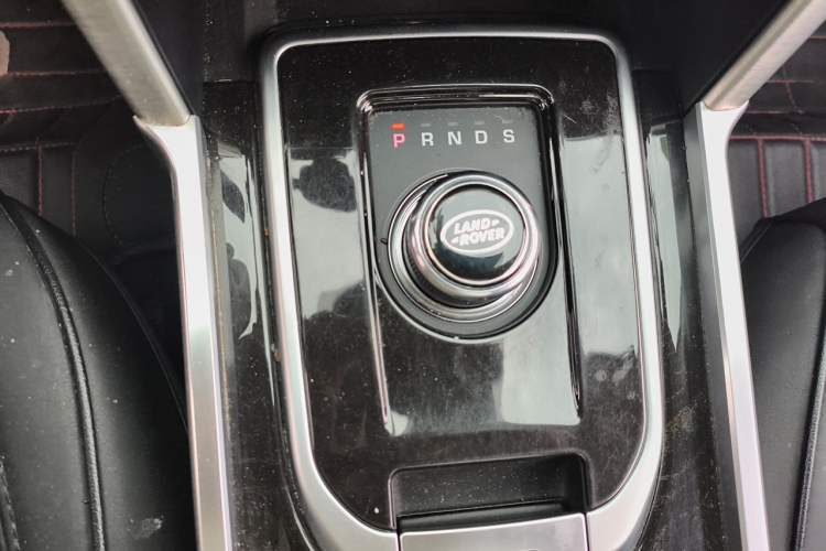 Used Land Rover Discovery Sport 2017 2.0T SE Gear Lever